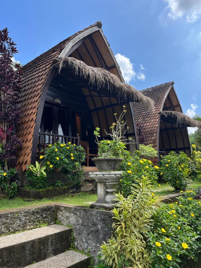 Holy Hills Bungalow Nusa Penida Batumadeg Exterior photo